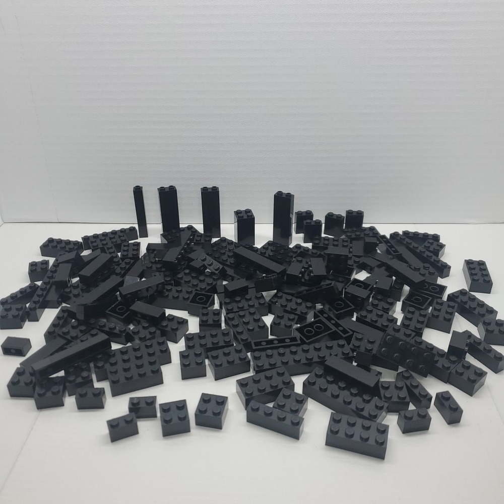 Lego Parts Bricks - Lot Of 140 Black Bricks Assorted Sizes